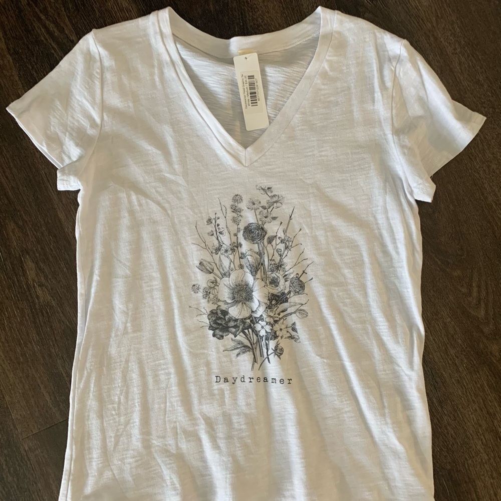 Boutique “dreamer” tee Sz M